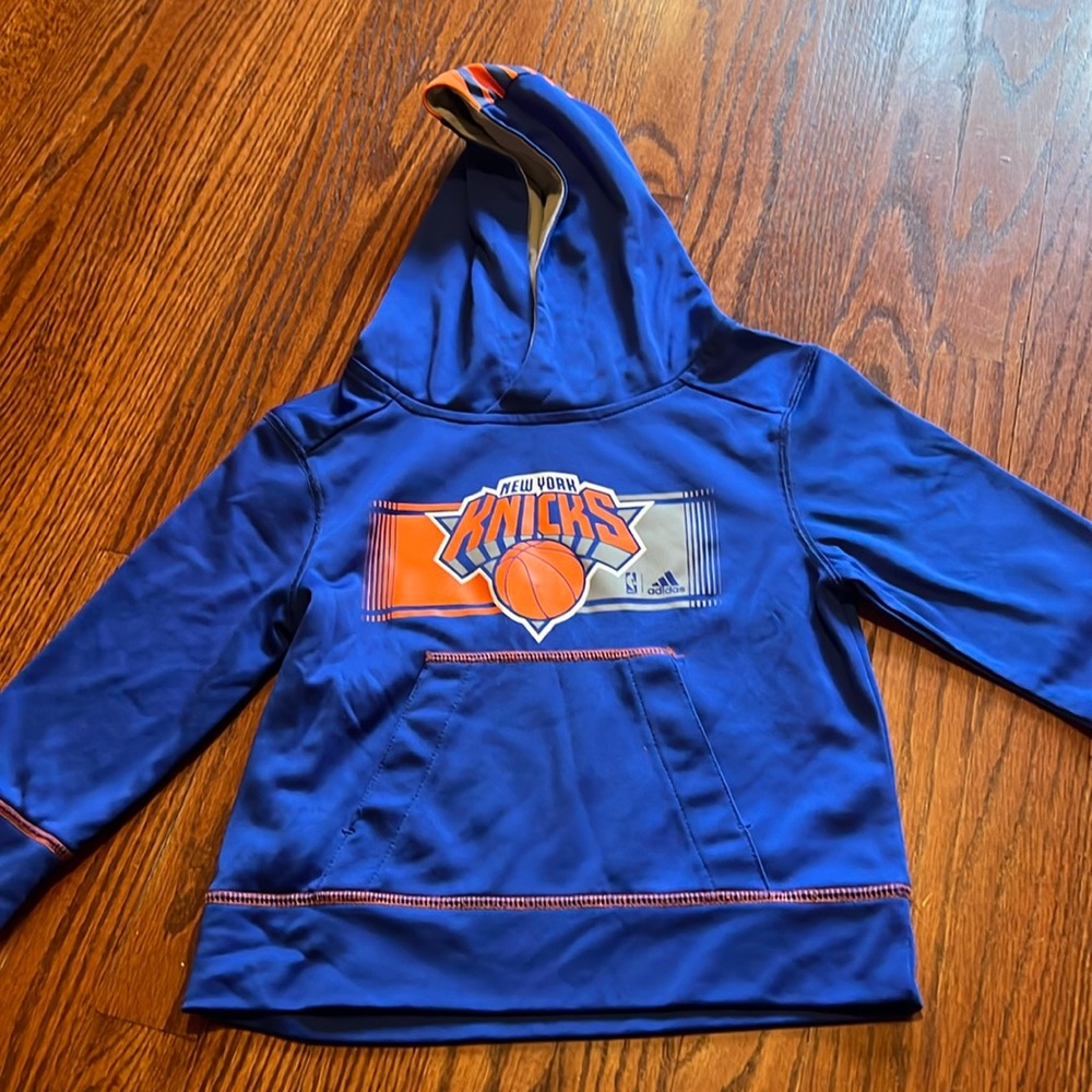NY KNICKS HOODIE